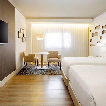 มาดริด แมริออท ออดิทอเรียม โฮเต็ล แอนด์ คอนเฟอเรนซ์ เซ็นเตอร์ Hotel ภายนอก รูปภาพ