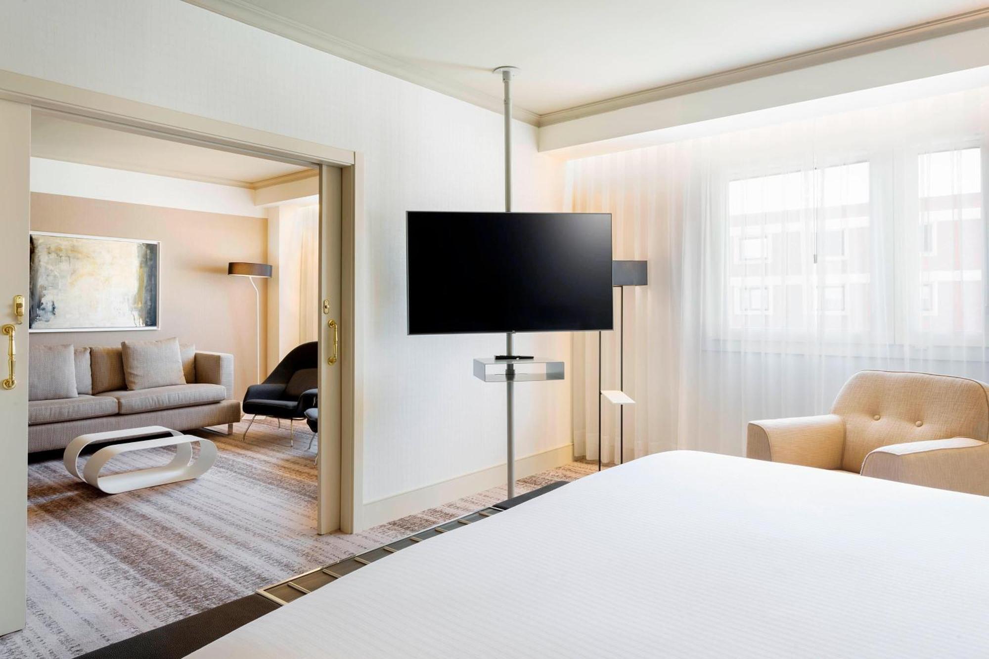 มาดริด แมริออท ออดิทอเรียม โฮเต็ล แอนด์ คอนเฟอเรนซ์ เซ็นเตอร์ Hotel ภายนอก รูปภาพ